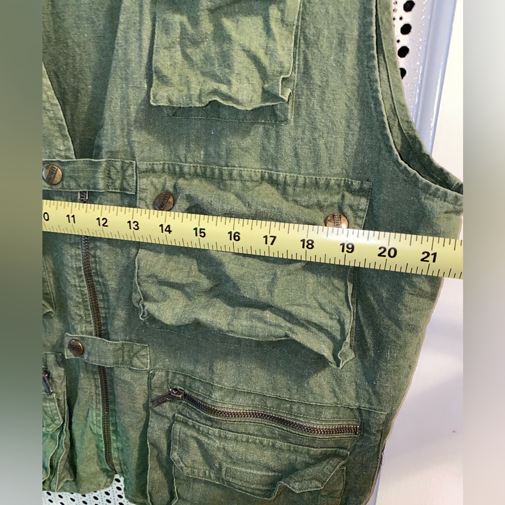 Protest Clothing Multiple Purpose Vest. - Picture 9 of 11